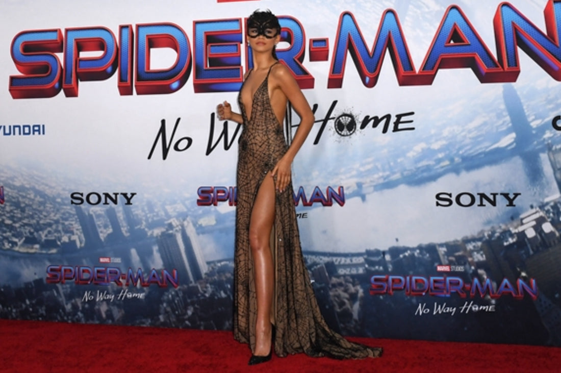 This incredible dress worn by Zendaya as a tribute to Spider-Man at the movie premiere